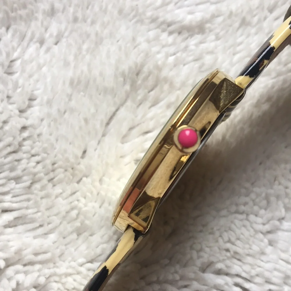 🐆Betsey Johnson EUC Large Floating Numbers Watch Animal Print🐆